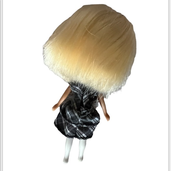 Littlest Pet Shop Blythe dolls with red comb accessory LPS - Picture 3 of 8